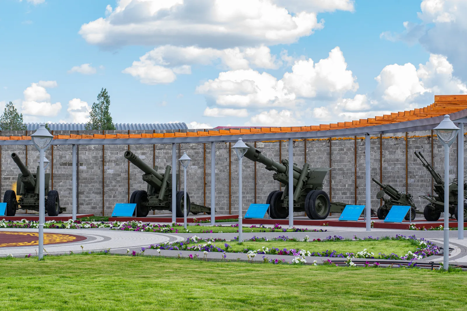 Парк военной техники, с.Родина